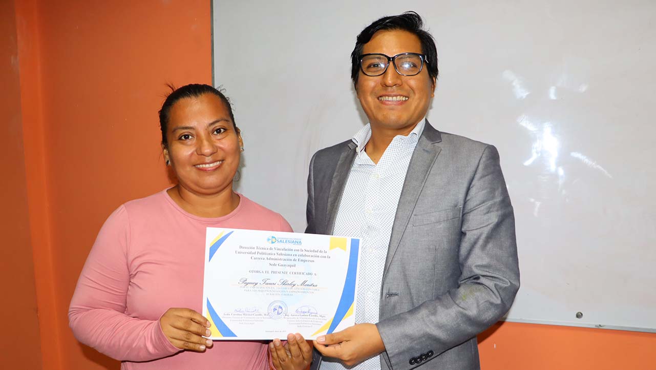 Capacitación de los talleres a los habitantes del Barrio Cuba 
