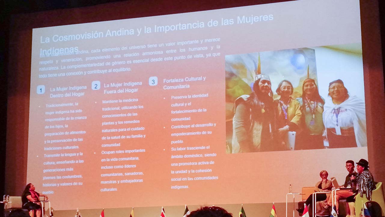 Aurora Iza expone sobre violencia contra la mujer indígena desde la perspectiva intercultural