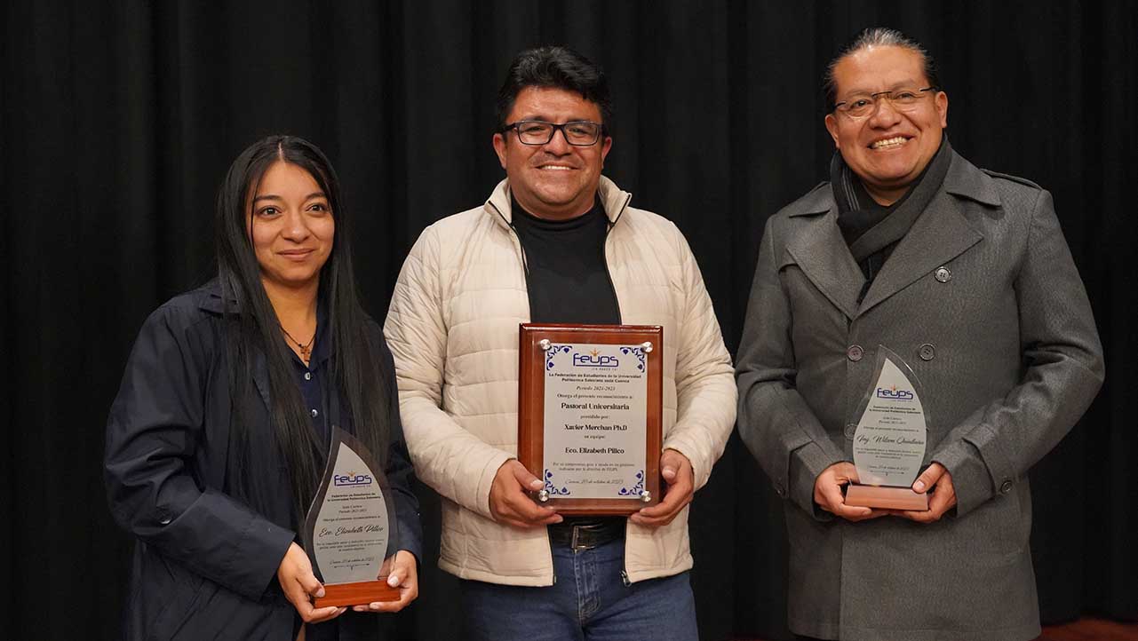 Entrega de reconocimientos a instancias institucionales por parte de la FEUPS