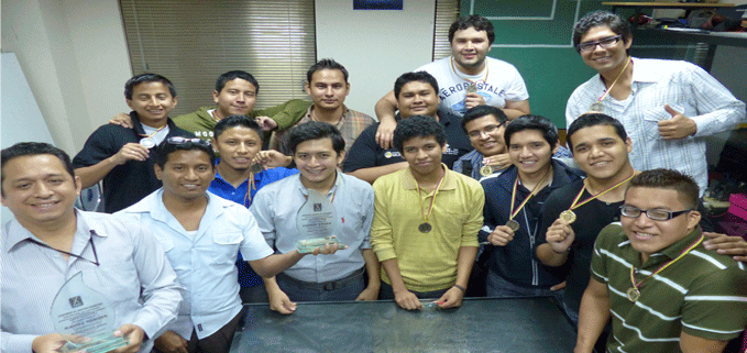 Integrantes del Club de Robotica UPS-G