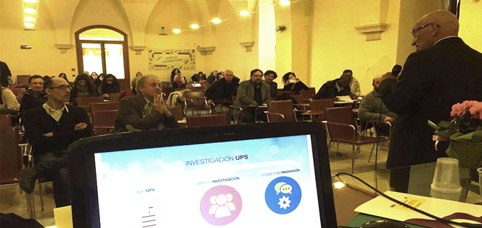 P. Javier Herrán, Rector de la UPS, en su ponencia en la Universidad del Salento, Italia.