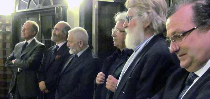 (de izq.) Personal de la Embajada de Italia, P. Juan Bottasso, Mauricio Gnerre, Mathias Abram y José Juncosa