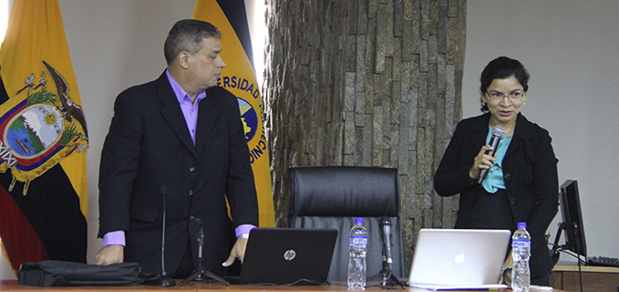 Los PhD. Eddy Conde (Cuba) y Raquel Ayala (Ecuador), dictando el II Curso de Producción Científica.