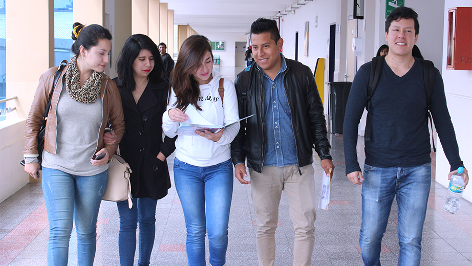 Estudiantes de la UPS Sede Quito en el inicio del periodo académico N° 50