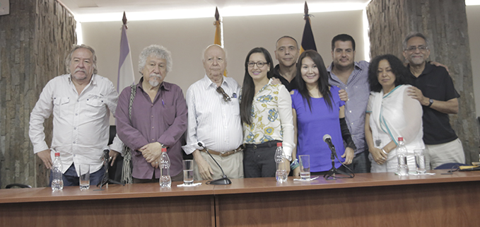 Poetas visitantes y docentes de la UPS.