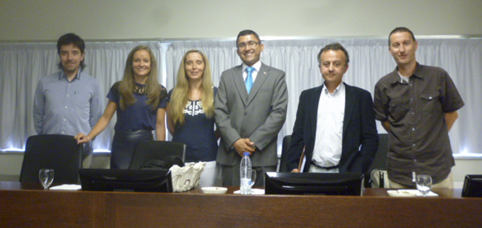 Dr. Martín López Universidad de Vigo y Dra. Yolanda Blanco Fernández (Universidad de Vigo- Directores de la tesis), Dra. ), Dra. María Calderón (miembro del tribunal evaluador), Jack Fernando Bravo Torres, Dr. José Pazos (presidente del tribunal evaluador) y el Dr. Juan Carlos Guerri (Universidad Politécnica de Valencia).