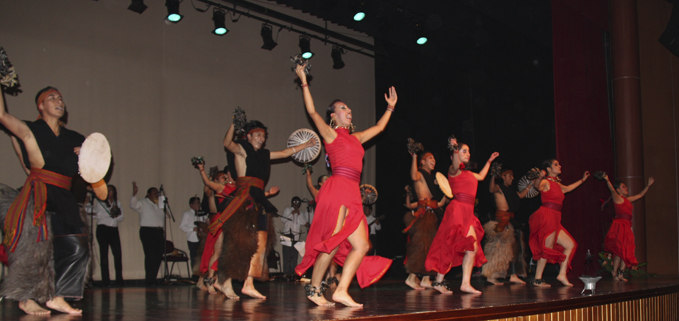 Grupo de Danza Tradicional de la UPS en el Festival de danza 