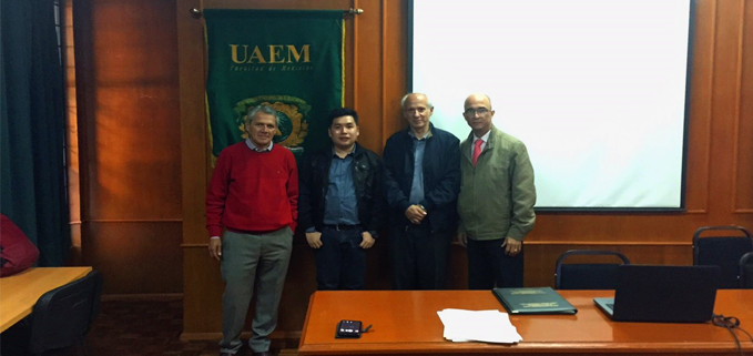 Patricio Antonio Velasco (primero desde la izquierda) junto a docentes investigadores de Filipinas, Colombia, España y del Director de CCIECAL.