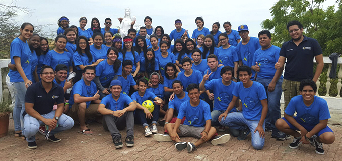 Estudiantes de la ASU sede Guayaquil participantes del encuentro