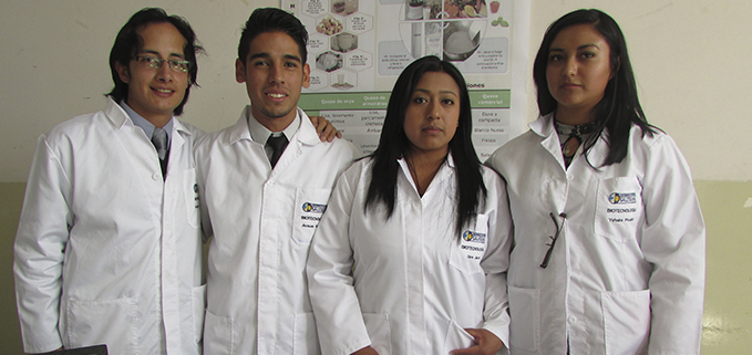 Estudiantes de la Carrera Biotecnología