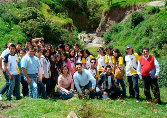 QUITO: Firma de convenio UPS y Cooperativa de Vivienda Alianza Solidaria