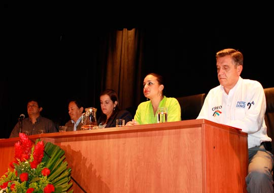 QUITO: Diálogo de estudiantes con candidatos a asambleístas sobre temas nacionales