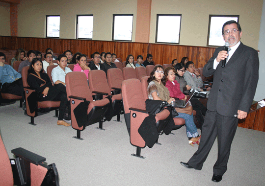 CUENCA: Se cumplió seminario de Investigación, Desarrollo e Innovación de las Ciencias de la Naturaleza