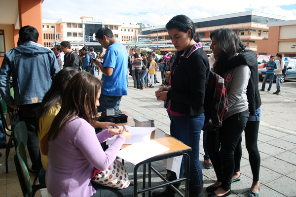 CUENCA: Se eligieron representantes estudiantiles