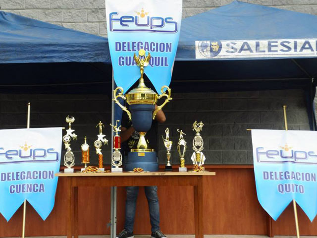 GUAYAQUIL: La copa del torneo intersedes 2013 se quedó en casa