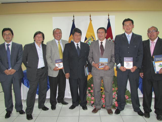 QUITO: Se presentaron cinco publicaciones de docentes y estudiantes de la Carrera de Ingeniería Mecánica