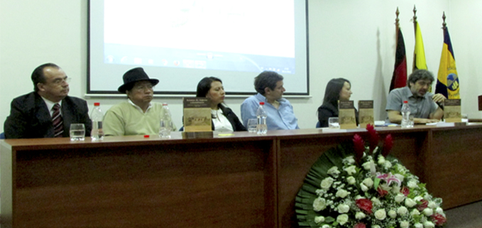 Desde la izquierda: Luis Álvarez, Ariruma Kowi, Azucena Bastidas, Sebastián Granda, Diana Ávila y Alex Schlenker.