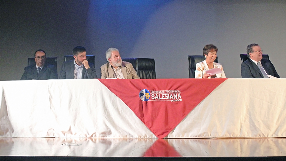 (De izq.) Luis Álvarez, Juan Pablo Salgado, Luis Verdesoto, Mariana Naranjo y José Juncosa