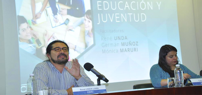 Rene Unda en una conferencia del 2015 en CIESPAL, Quito, Ecuador.