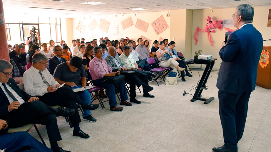 Isidro Aguillo, editor del ranking Webometrics, durante el curso