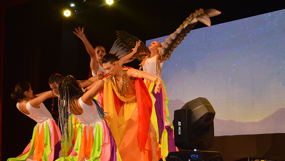 Presentación del grupo de teatro en la sede Guayaquil