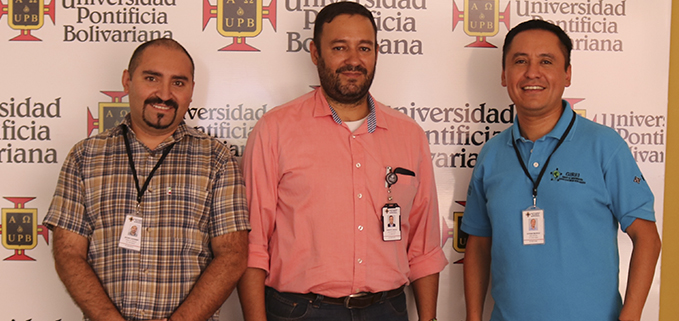 De izquierda a derecha: Arturo Peralta – Roberto Hincapié – Esteban Inga