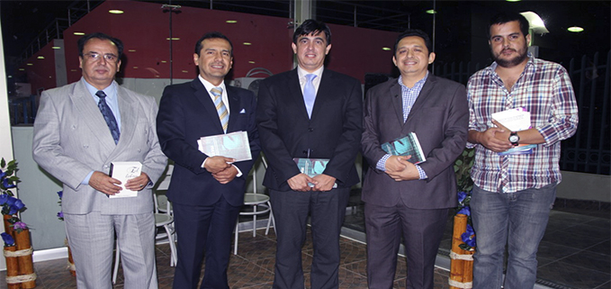 (de iqz.) Ph.D. Luis Álvarez, PhD. Luis Tobar, Econ. Andrés Bayolo, MSc. Víctor Huilcapi y el Lcdo. Augusto Rodríguez.