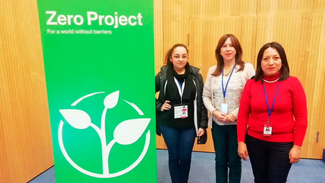 (De izq.) Jéssica Rivadeneira, Miriam Gallego y Miriam Gallegos durante el reconocimiento al trabajo inclusivo