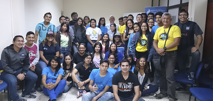 Miembros de los grupos juveniles del área socio político pastoral de la Sede Guayaquil