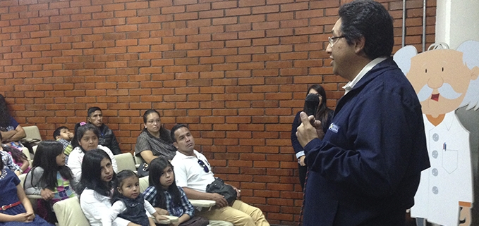 Intervención de René Ávila, vicerrector (e) de la Sede Cuenca en el evento de clausura.