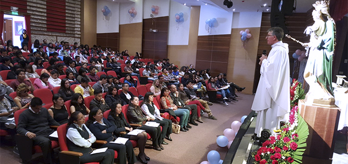Mass in the University's Sur Campus