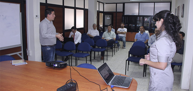Estudiantes de la sede Cuenca comparte experiencia con la sede Guayaquil