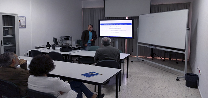 Diego Cabrera presentado el su proyecto a los estudiantes y docentes del Departamento de Ciencias de la Computación e Inteligencia Artificial de la Universidad de Sevilla.