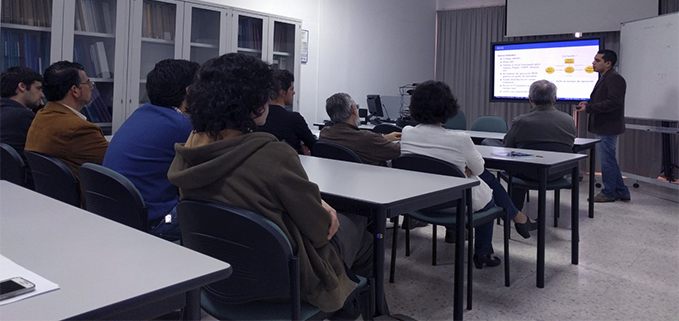 Diego Cabrera presentado el su proyecto a los estudiantes y docentes del Departamento de Ciencias de la Computación e Inteligencia Artificial de la Universidad de Sevilla.