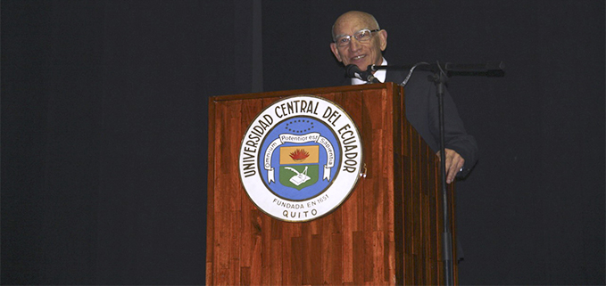 P. Javier Herrán, Rector de la UPS durante su intervención en la II Jornada Iberoamericana en saludo al Día Mundial del Medio Ambiente.