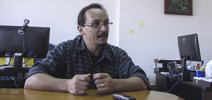 Gino Grondona, profesor de la carrera de Psicología de la UPS participa como perito experto en Psicología Social en la sentencia sobre discriminación racial en Ecuador