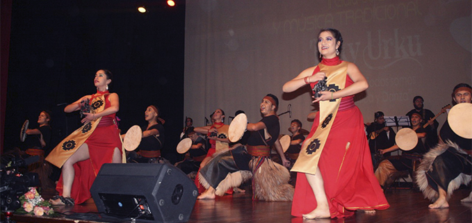 Presentación de la Agrupación de Danza Tradicional de la Sede Cuenca en la II Gala de Música y Danza Tradicional 