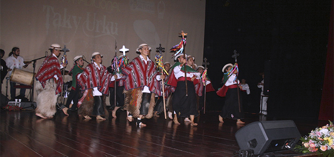 Presentación de la Agrupación de Danza Tradicional de la Sede Cuenca en la II Gala de Música y Danza Tradicional 