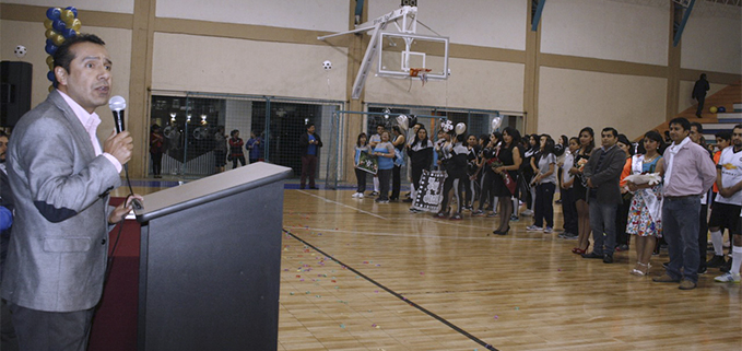 Intervención del Vicerrector General de la UPS, Luis Tobar, quien inauguró las Jornadas Deportivas Internas 2016.