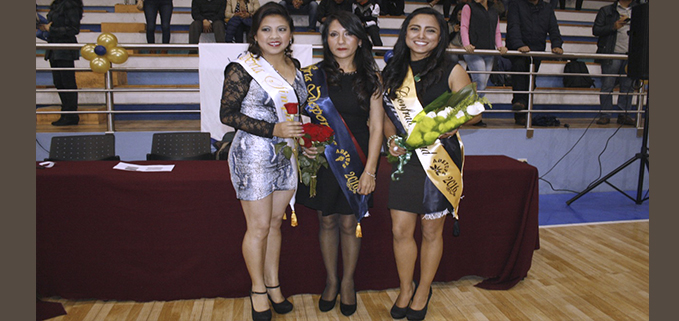 Madrinas del certamen: (de izq.) Andrea Guiracocha (Señorita Simpatía), María Tocachi, (Señora Deportes) y Andrea Chérrez, (Señorita Confraternidad).