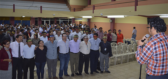 Docentes de la Sede Guayaquil realizando actividades de integración