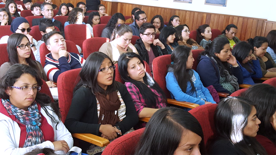 Asistentes del evento, auditorio Cándido Rada, campus El Girón