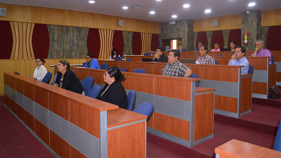 Investigadores de la sede Guayaquil que asistieron al evento