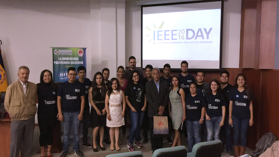 Integrantes de los capítulos IES, PES, COMSOC, RAS, EMB Y WIE de la RAMA ESTUDIANTIL IEEE UPS CUENCA