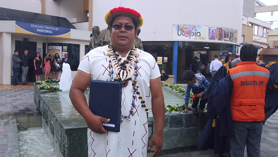 Justino Piaguaje, Licenciado la carrera de Gestión para el Desarrollo Local Sostenible de la UPS y presidente de la Organización Indígena Secoya del Ecuador (OISE)