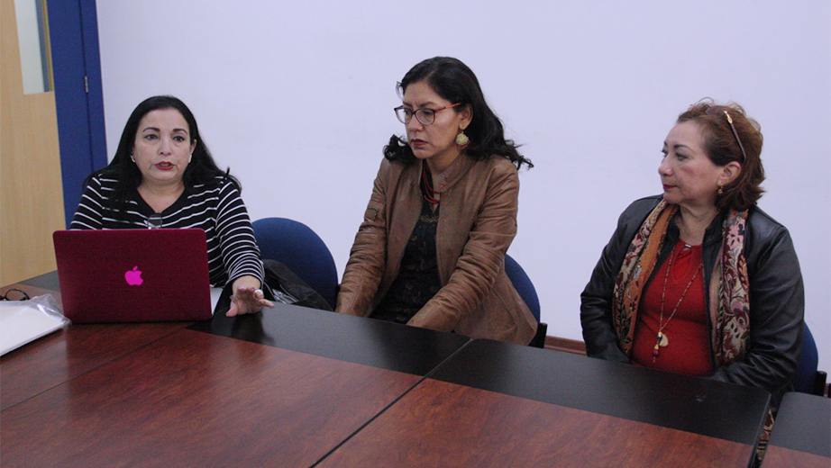 (from left to right.): Ligia Aurora Sierra Sosa, Xochitl Ballesteros Pérez and Thelma Sierra Sosa, from Universidad de Quintana Roo, México