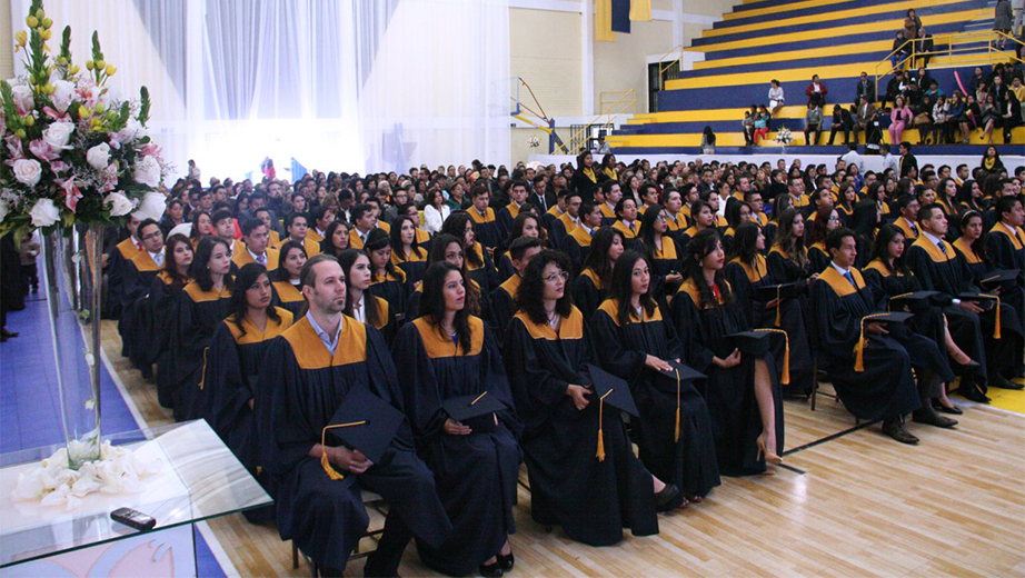 Ceremonia de incorporación, coliseo del campus El Girón