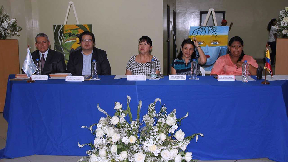 Mesa directiva del evento