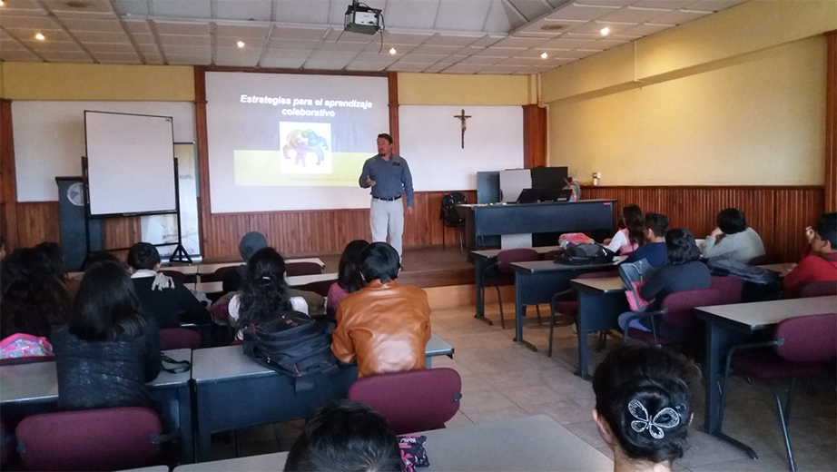 Sustentación de la conferencia estrategias en el aprendizaje colaborativo, dictada por Fernando Solórzano