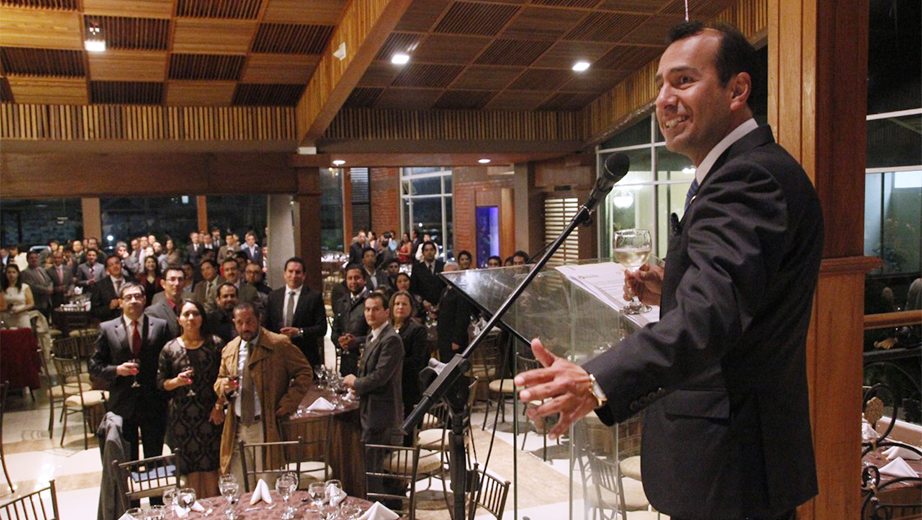 Brindis realizado por el Vicerrector General de la UPS, Luis Tobar Pesantez